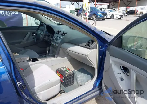 2010 Toyota Camry Le z USA, uszkodzony, nr VIN 4T4BF3EK6AR011910